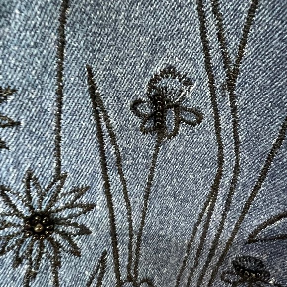 Club Z Denim Woman’s Shirt sz 22/24 Embroidered & Bead Decorated Velvet Collar - Picture 10 of 11